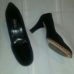 𝅺vaneli Black Suede Pumps Heels Shoes 7 Narrow